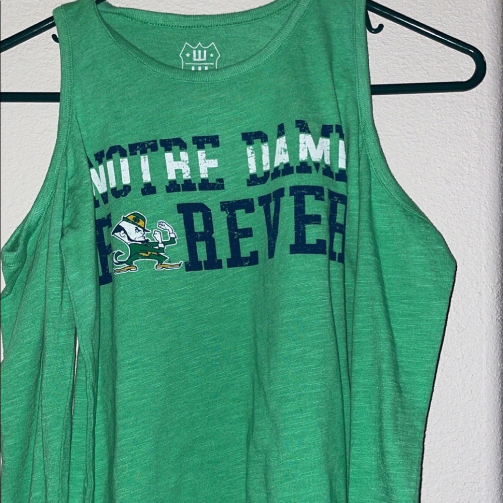 Girl Notre dame tee